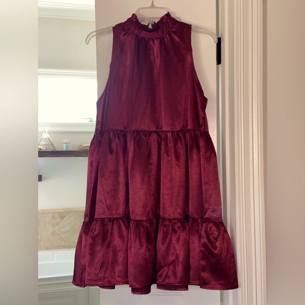 Multi Tiered Sleeveless Dress In Burgundy